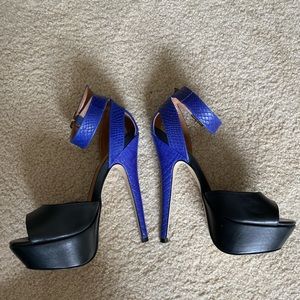Aldo Heels size 7 - never worn